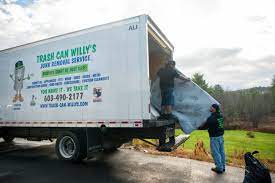 Best Retail Junk Removal  in Menomonee Falls, WI